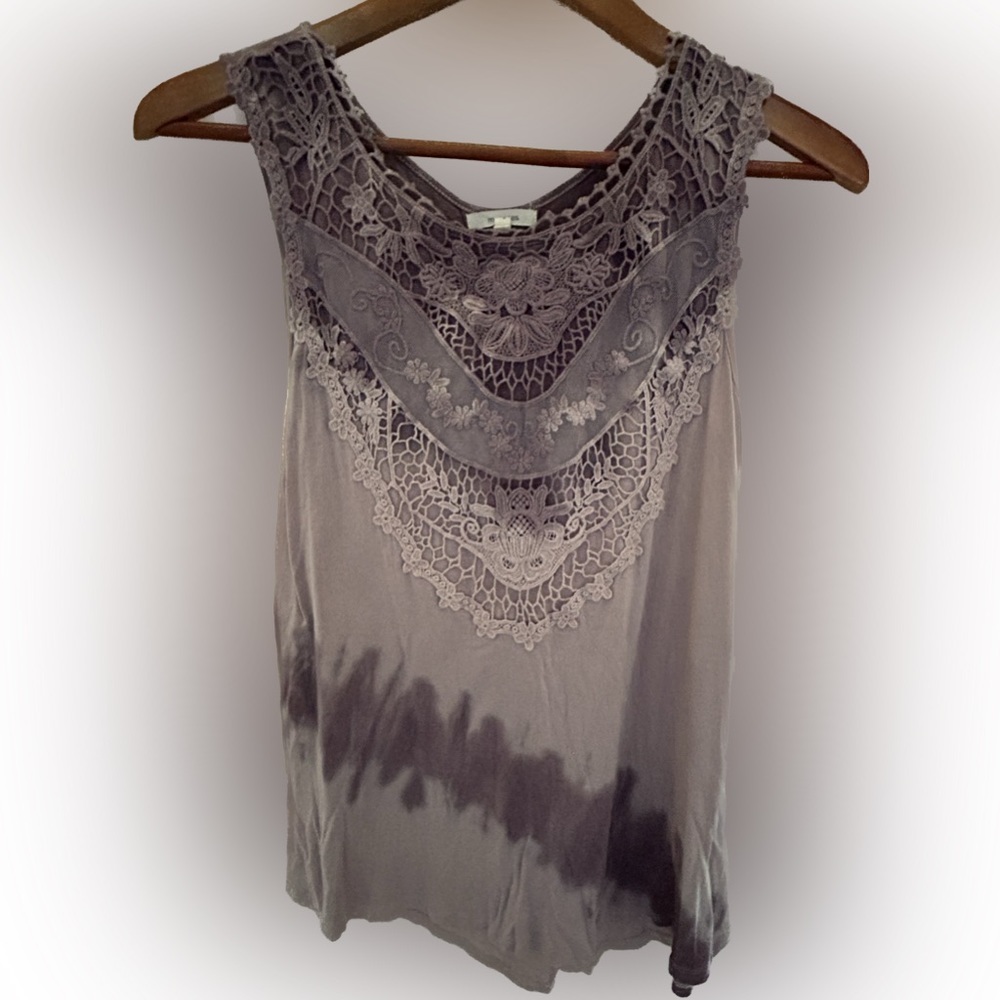 Maurices - Size Small, Lavender tank, Great condition